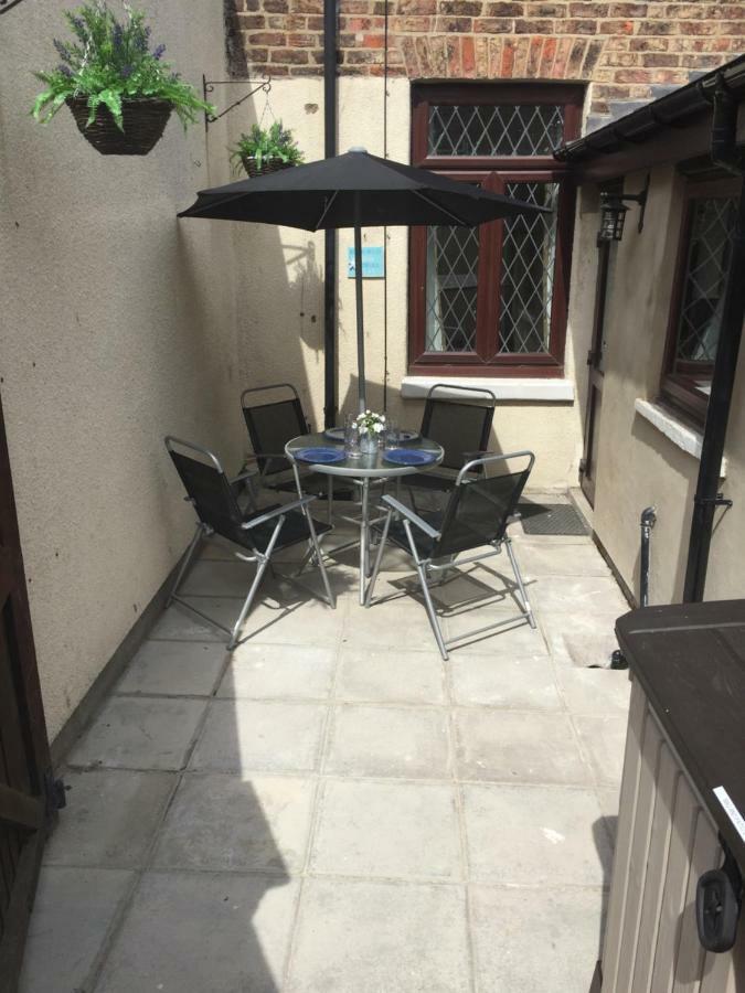 Browns Holiday Cottage Filey Extérieur photo
