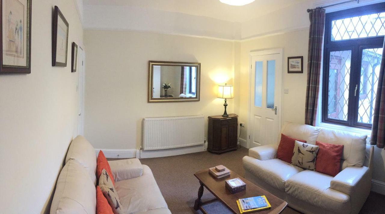 Browns Holiday Cottage Filey Extérieur photo
