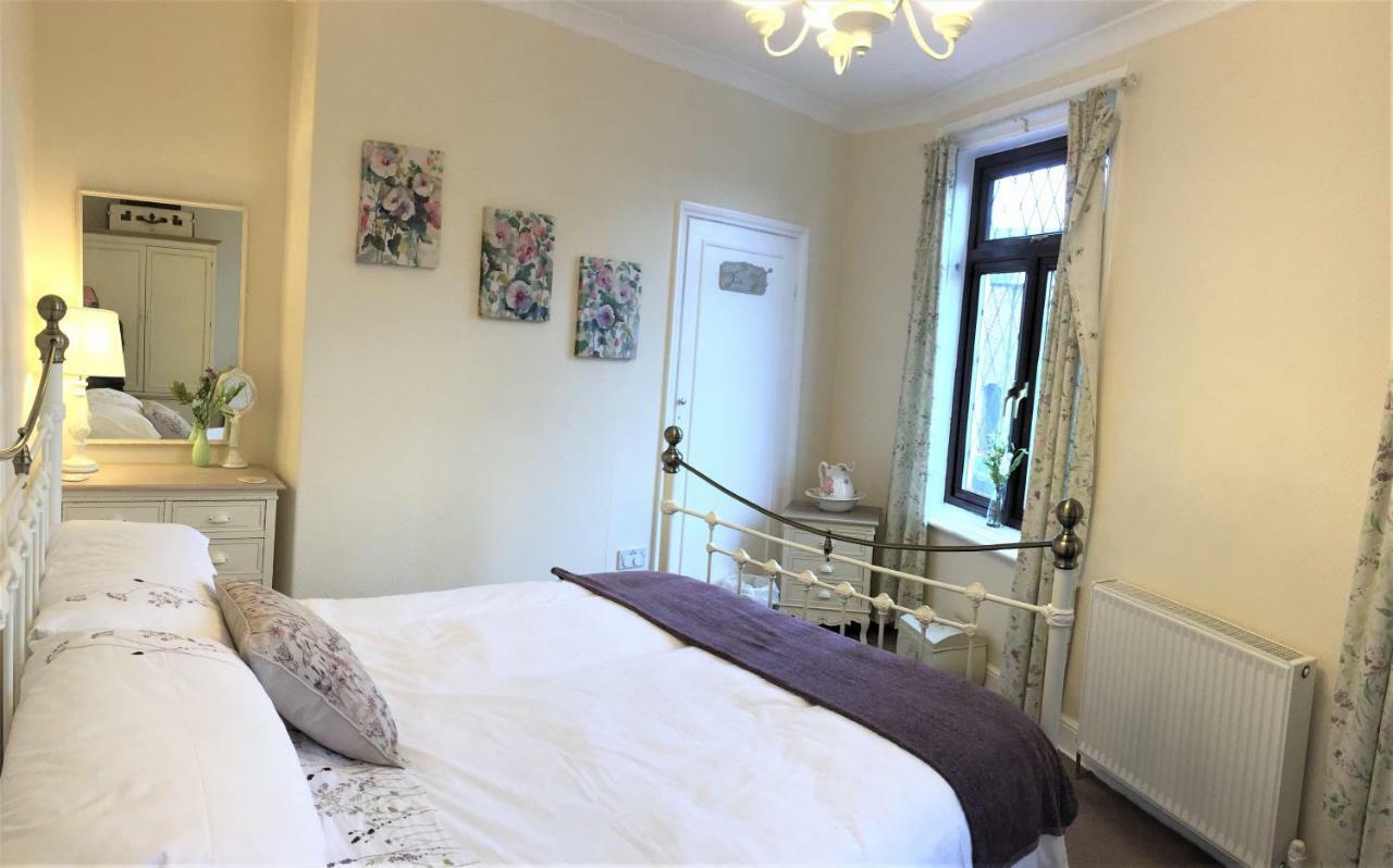 Browns Holiday Cottage Filey Extérieur photo