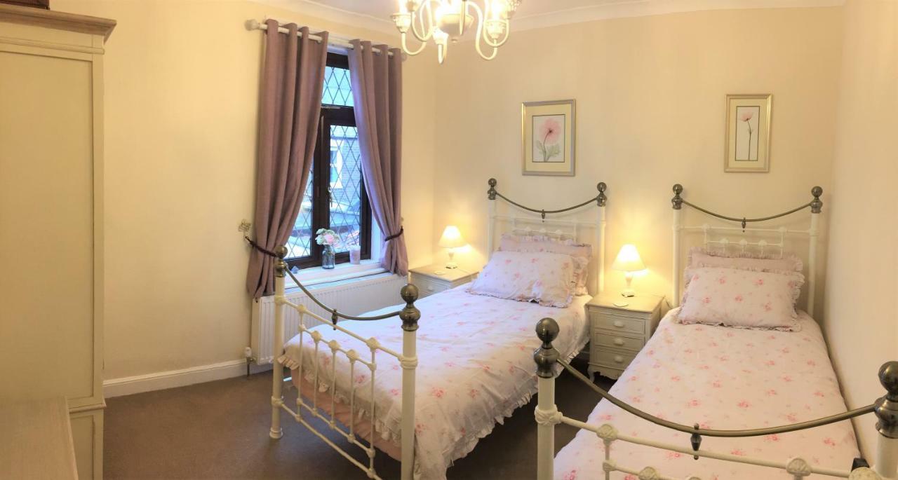Browns Holiday Cottage Filey Extérieur photo