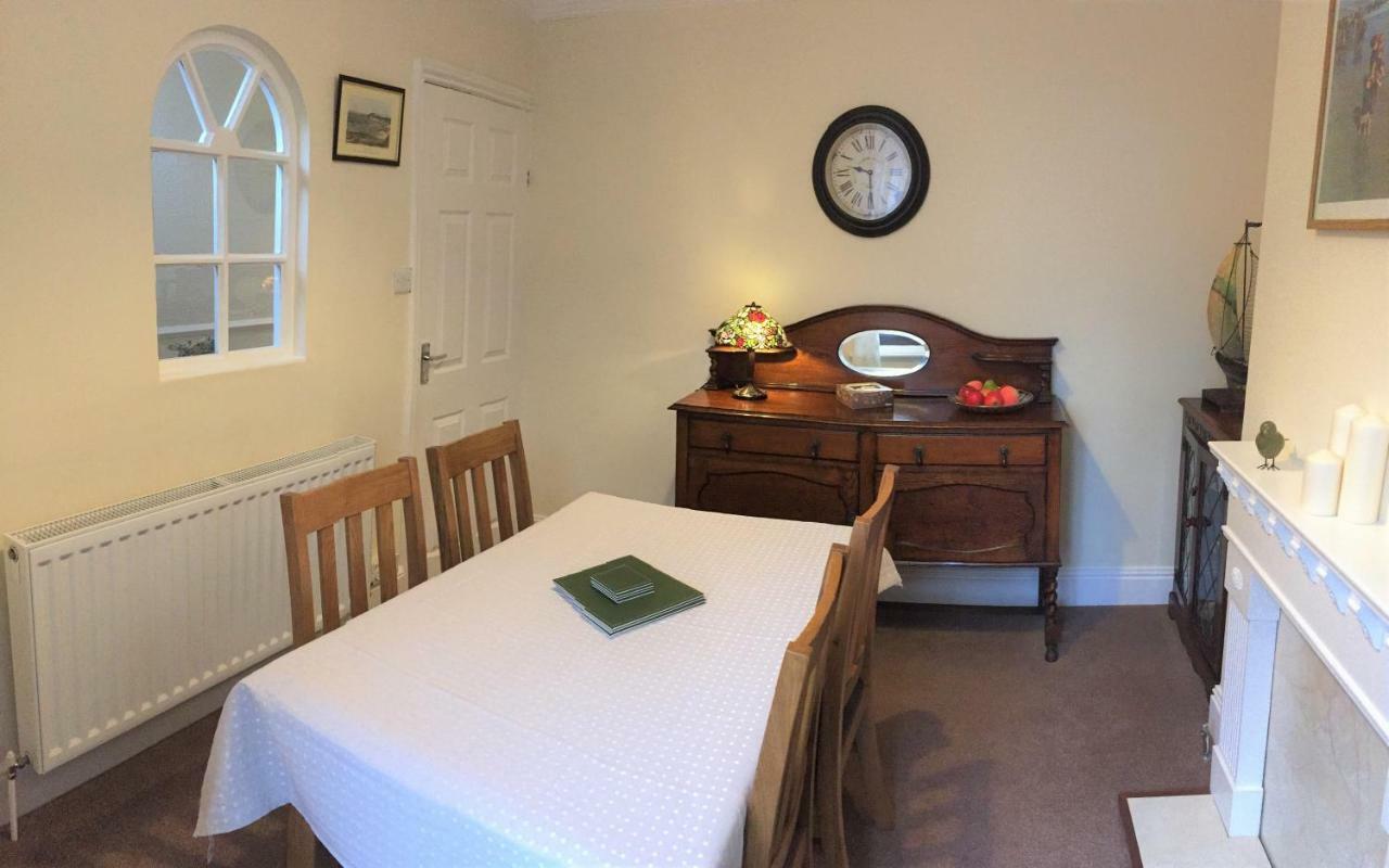 Browns Holiday Cottage Filey Extérieur photo