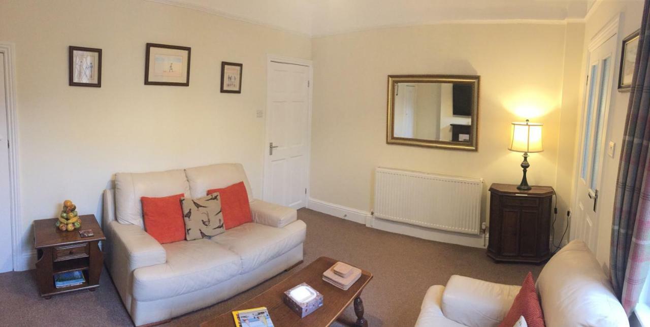 Browns Holiday Cottage Filey Extérieur photo