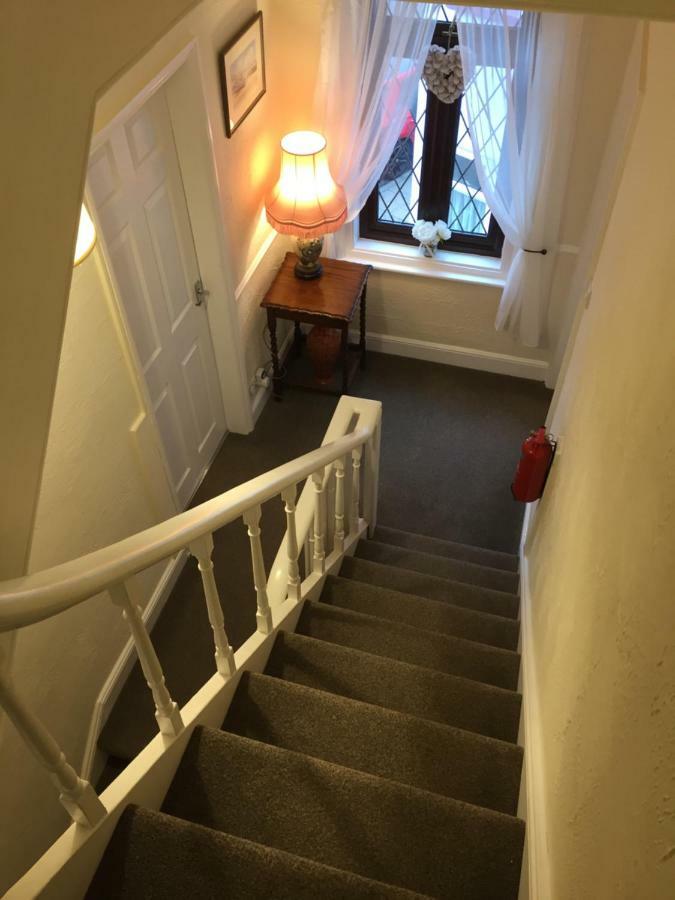 Browns Holiday Cottage Filey Extérieur photo