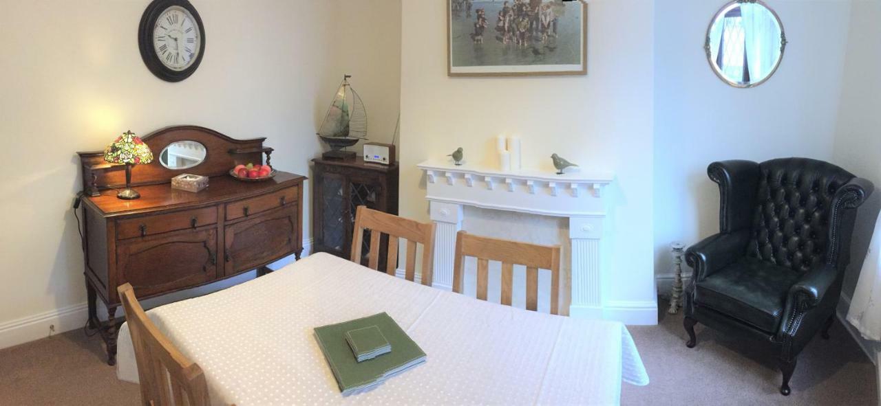 Browns Holiday Cottage Filey Extérieur photo