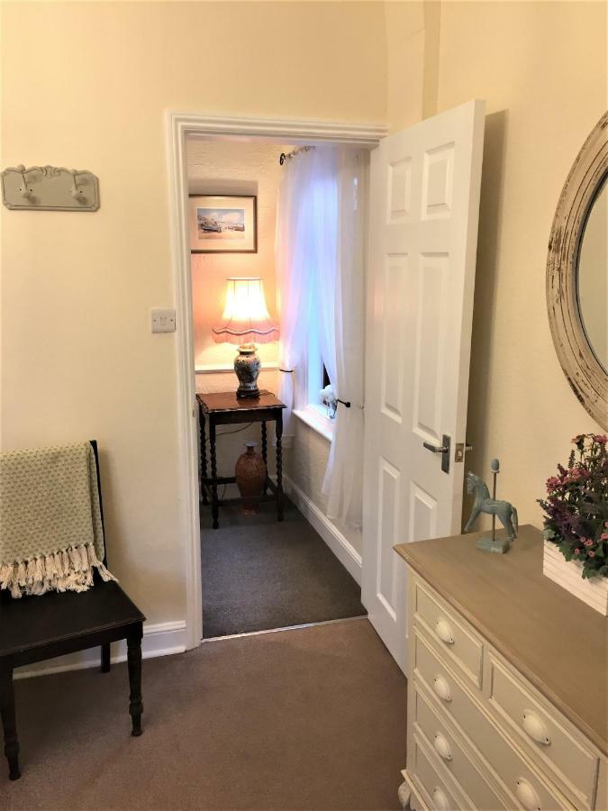 Browns Holiday Cottage Filey Extérieur photo