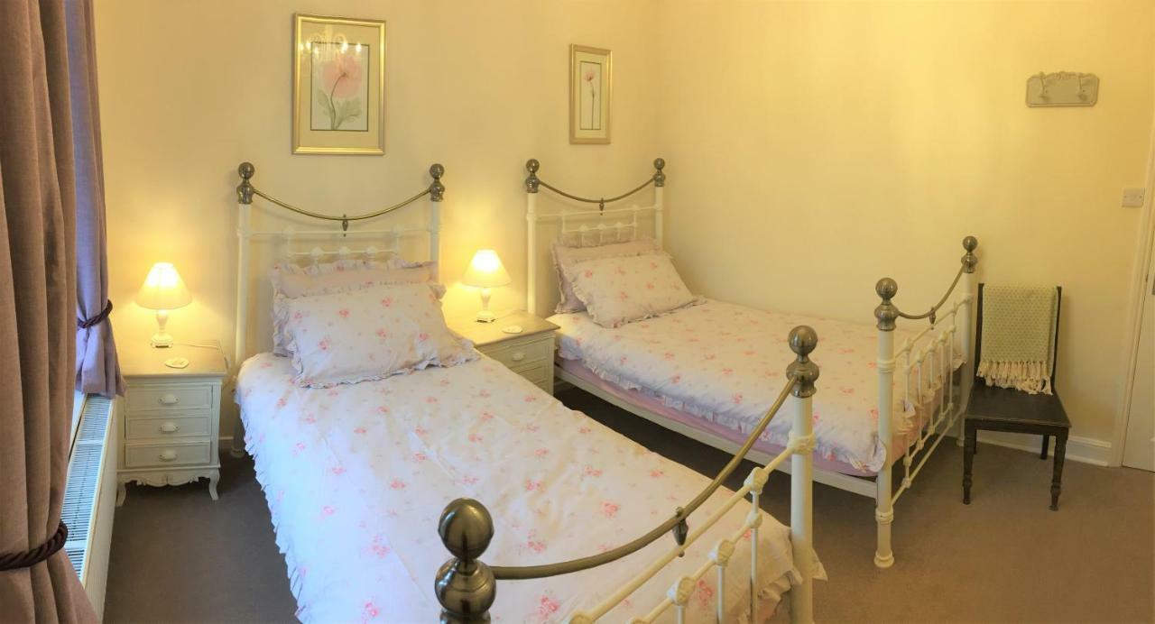Browns Holiday Cottage Filey Extérieur photo